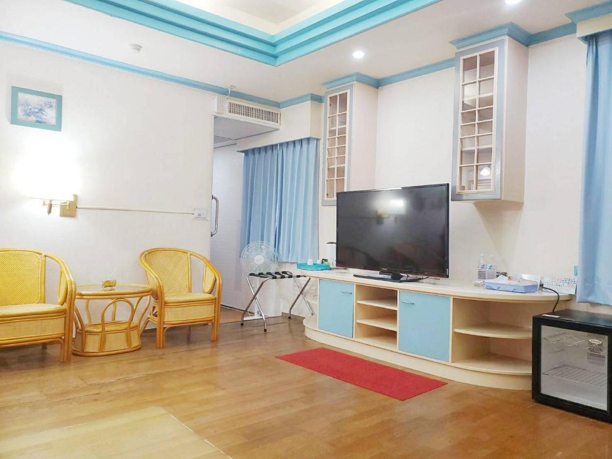 Hua Ku Hotel Tainan Exterior foto