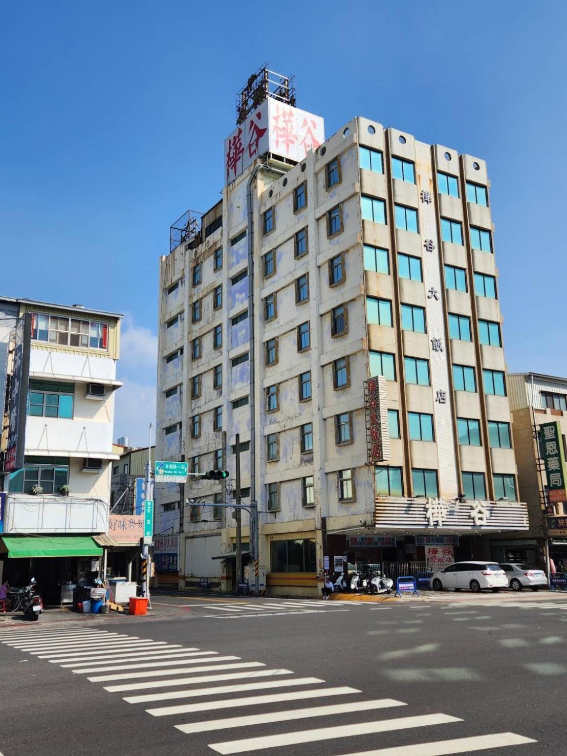Hua Ku Hotel Tainan Exterior foto